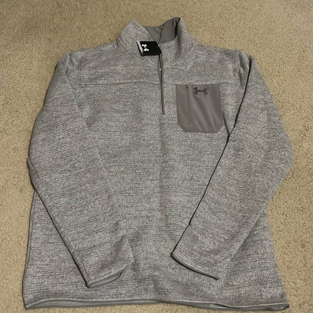 Men’s Under Armor sweatshirt.